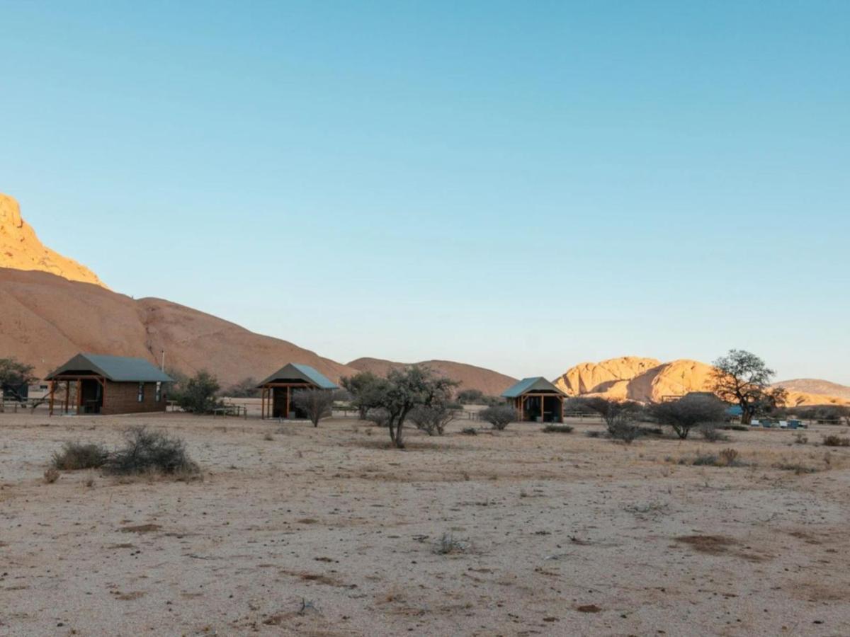 Spitzkoppe Cabin Camp Usakos Εξωτερικό φωτογραφία